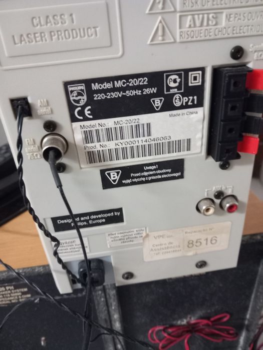 Aparelho de música Philips (avariado) + 2 colunas