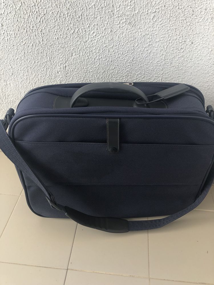 Mala Samsonite azul de fim-de-semana