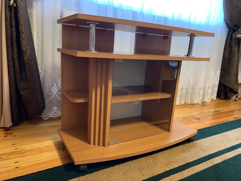 Тумбочка під телевізор