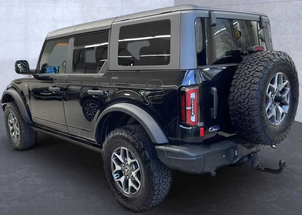 Бампер Ford Bronco Badlands Форд Бронко двері фари розборка шрот