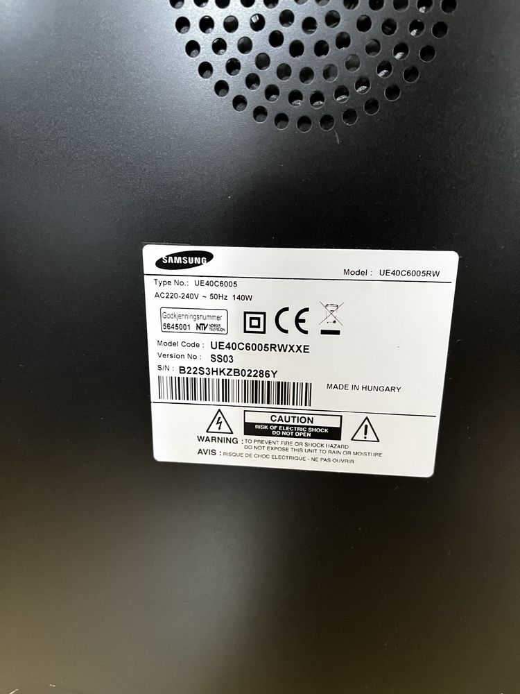 Телевізор Samsung UE40C6005RW
