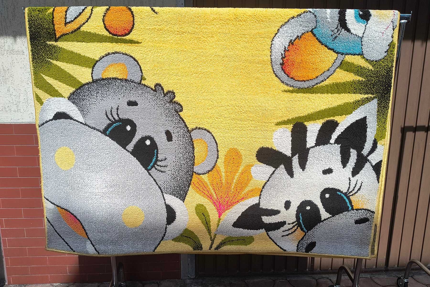 Dywan dla dzieci ze zwierzętami jak nowy 160x230cm