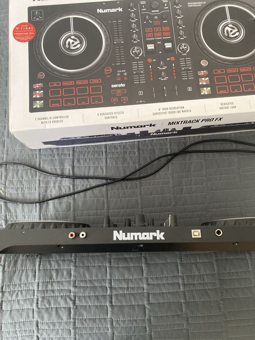 Numark Mixtrack Pro FX