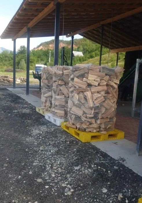 Дубові сухі дрова - камерна сушка в сітках на піддонах