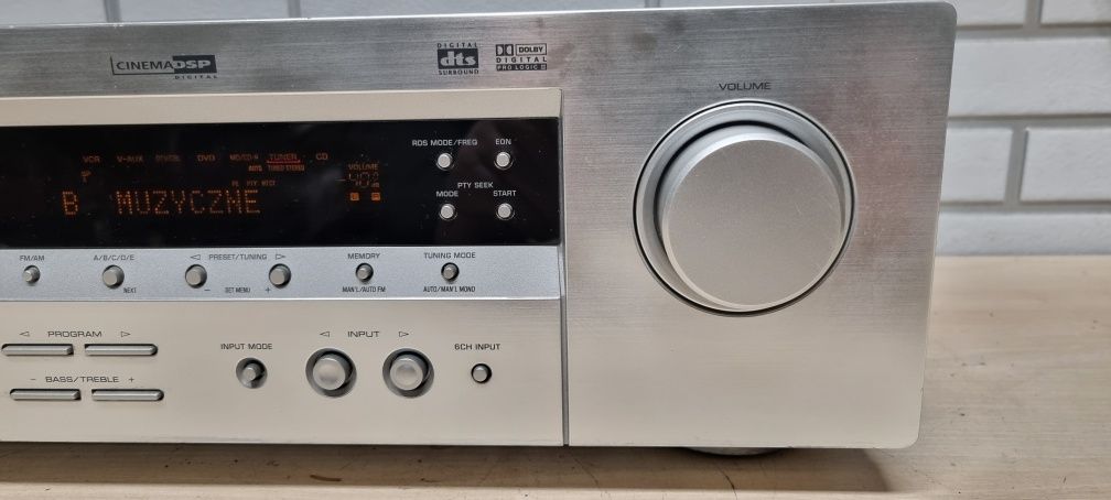 Amplituner YAMAHA RX-V350. Stereo. DOLBY DIGITAL dts