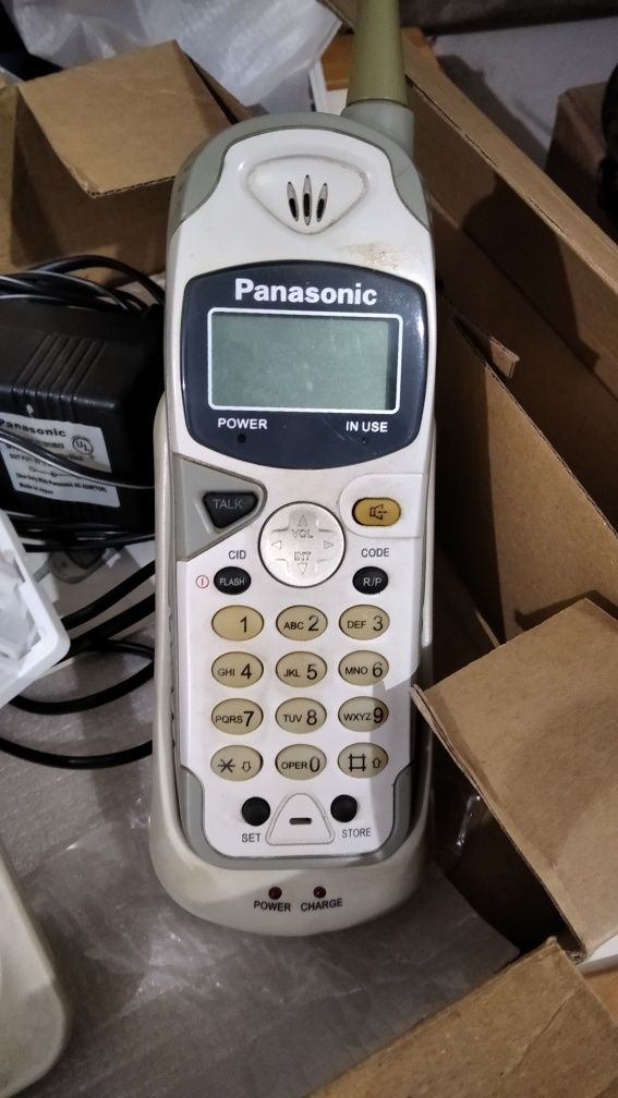 Продам телефон Panasonic KX-TC1813BXS