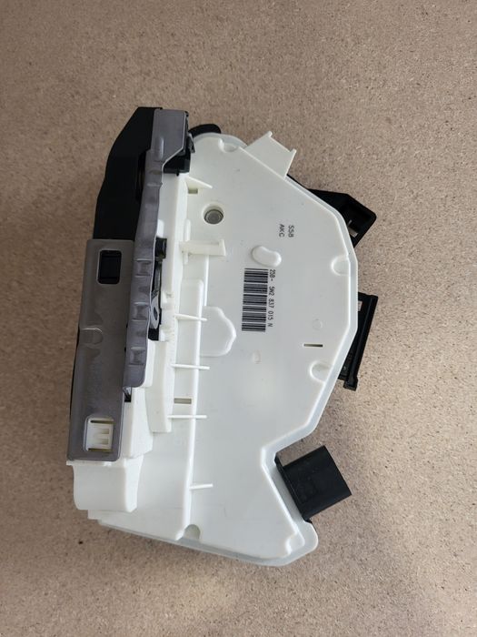 Fechadura Porta Condutor VW Passat CC