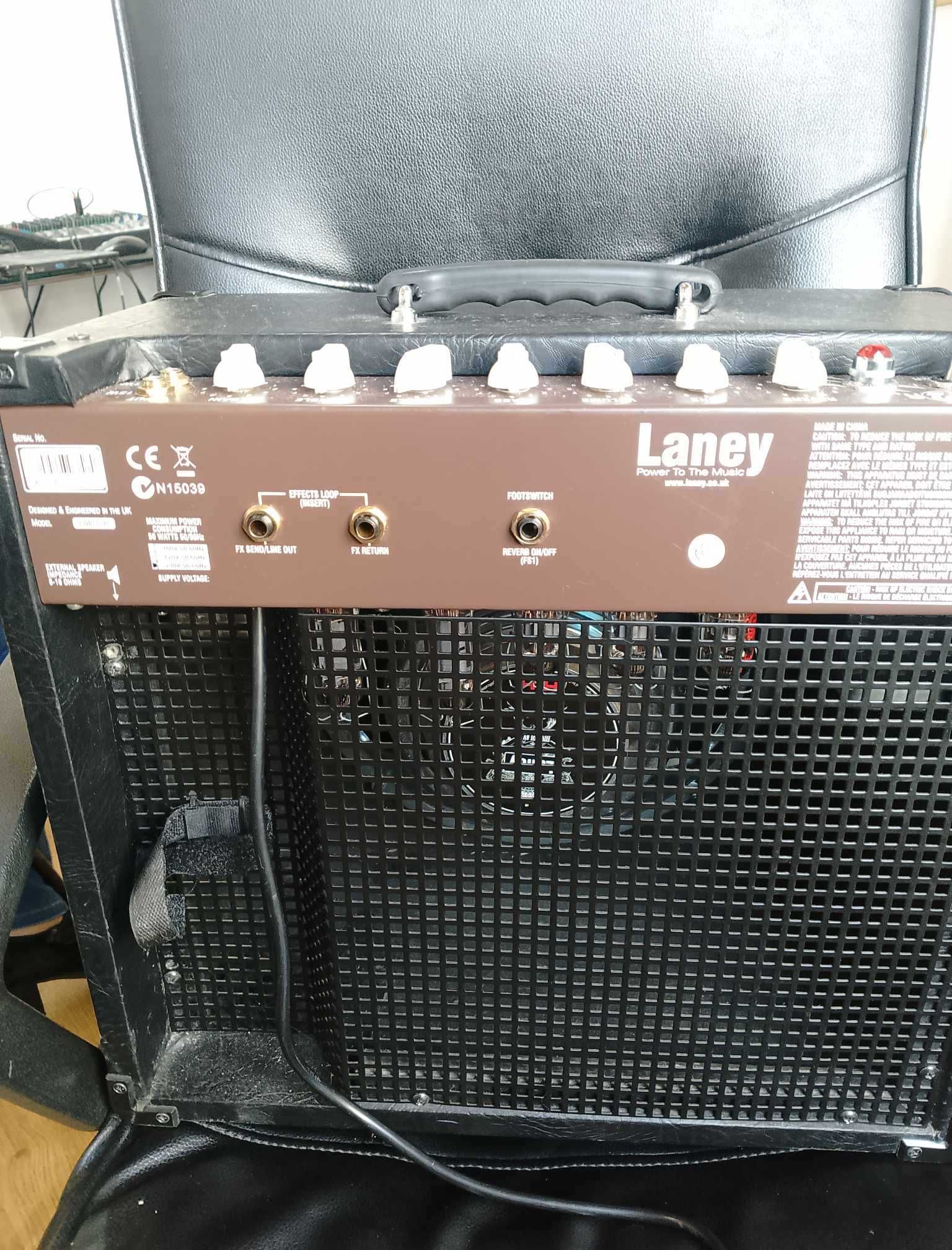 amplificar Laney a válvulas 15w 12"