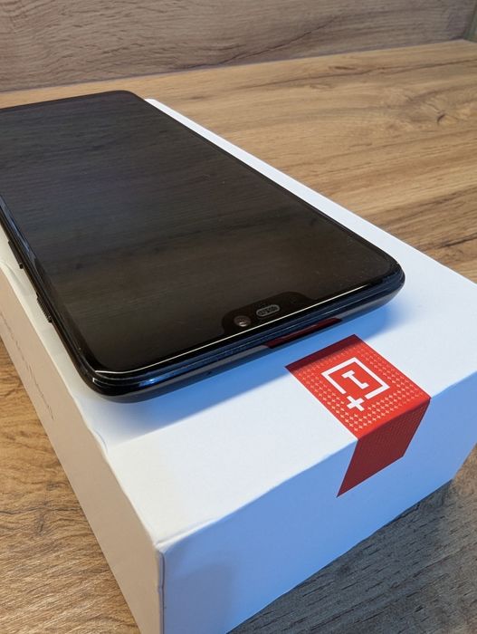 Продам OnePlus 6 8/128