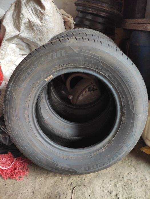 Резина літня Laufenn 195/70 R14