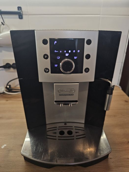 Кавомашина DeLonghi Perfecta esam 5400