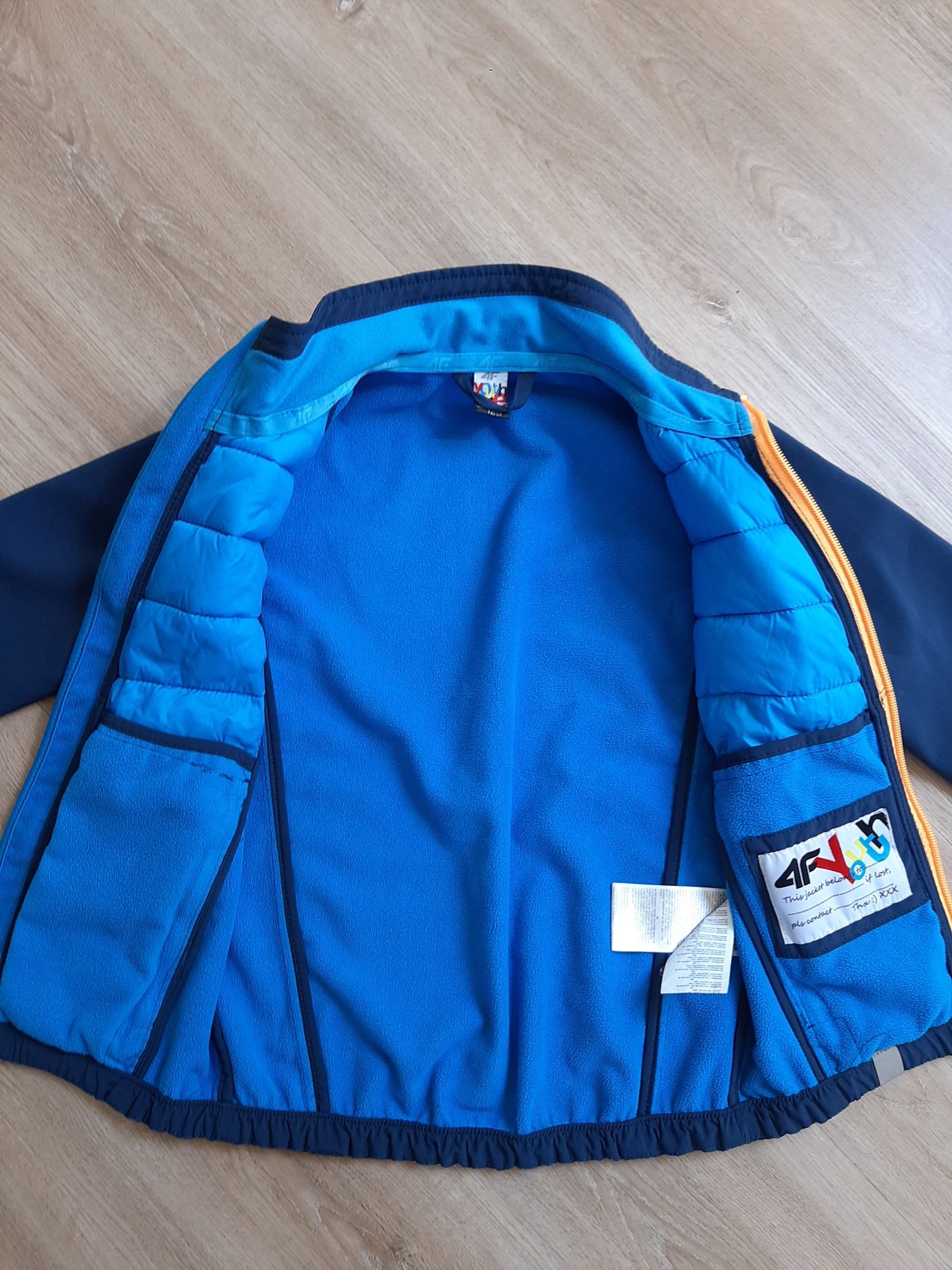 4f Kurtka 122 /128 wiosenna