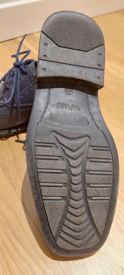 Buty chłopięce Vapiano r. 35 granatowe