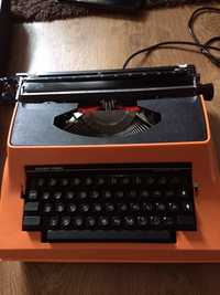 Maszyna do pisania Silver reed. Kolorowa