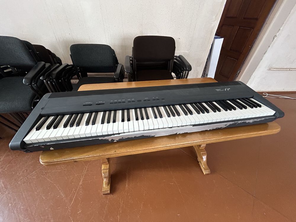 Продається піаніно Roland FP-8