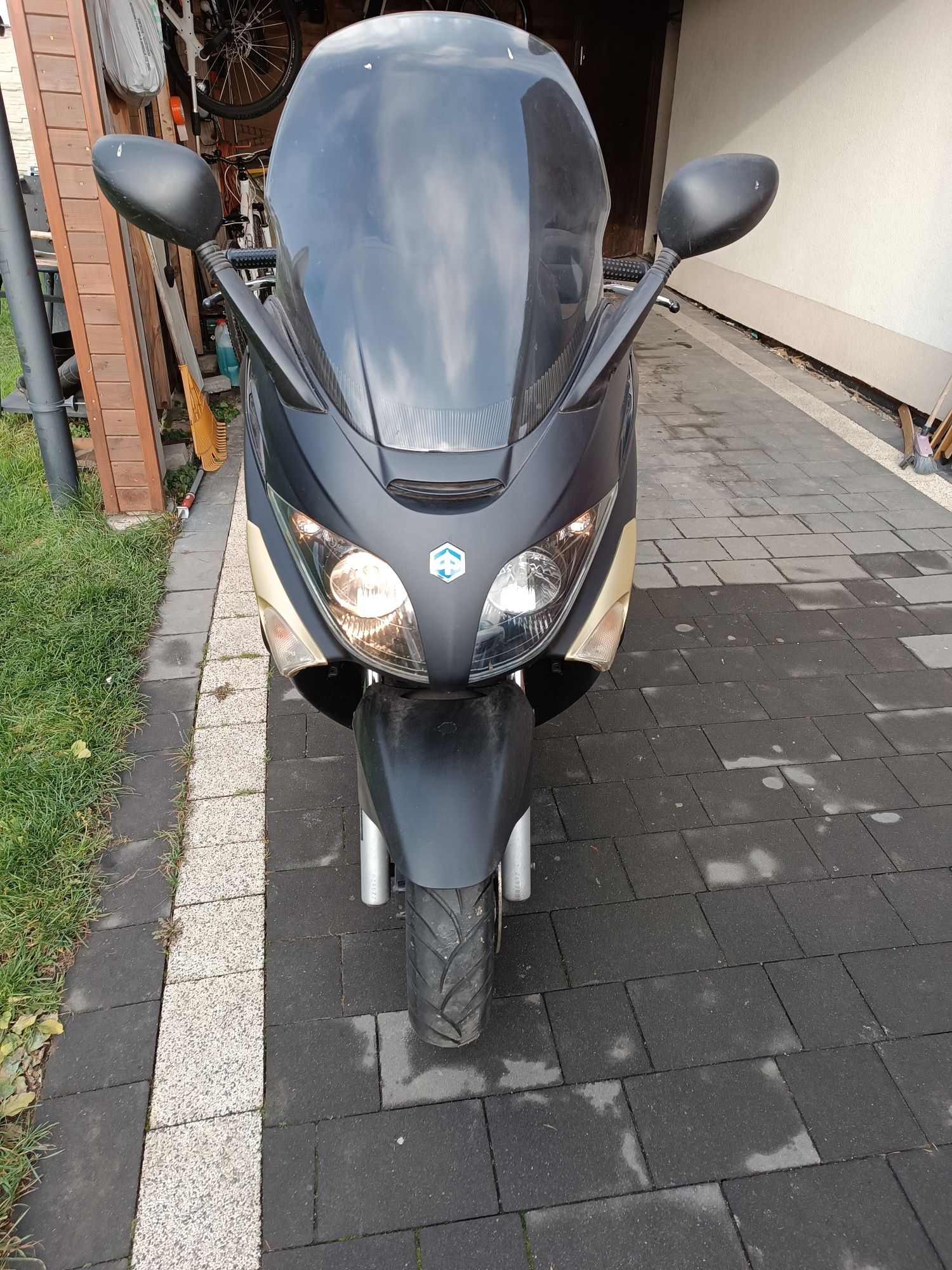 Piaggio Xevo 125