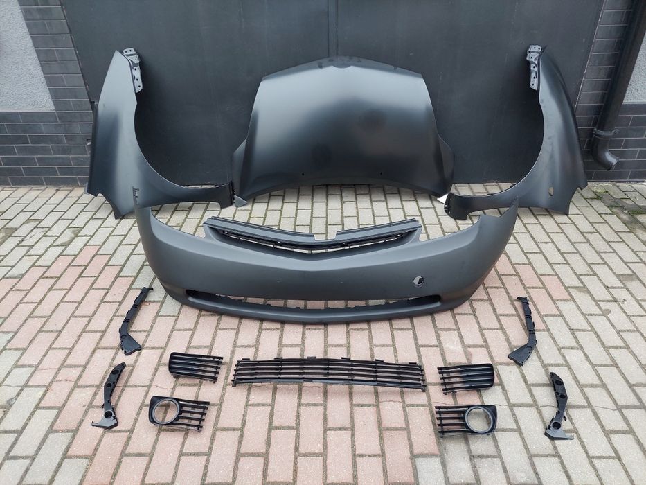 Toyota Prius II 2 03-09 Zderzak atrapa kratka slizg przód maska