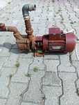 Silnik z pompą hydroforu