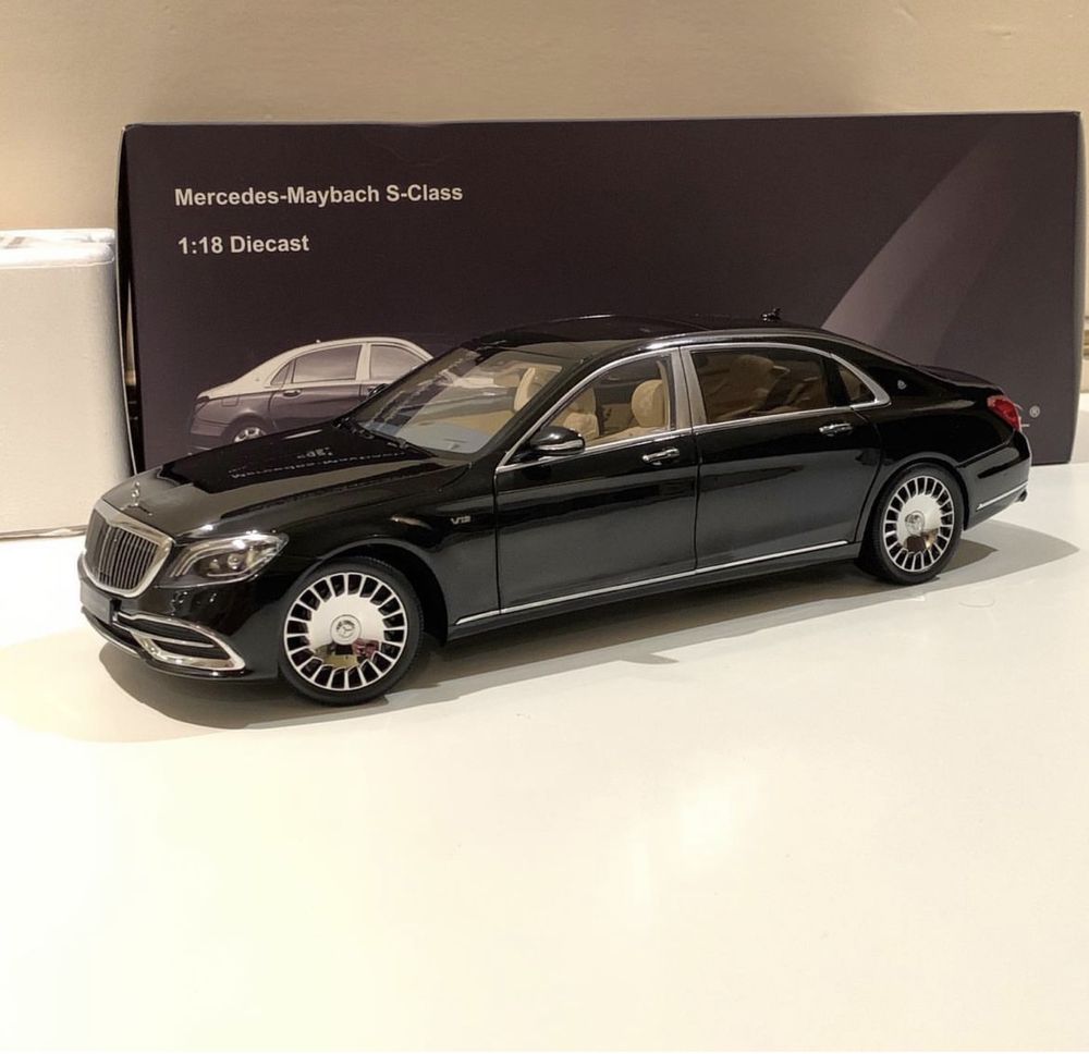 Модель Mercedes Maybach S class 1/18 Almost Real