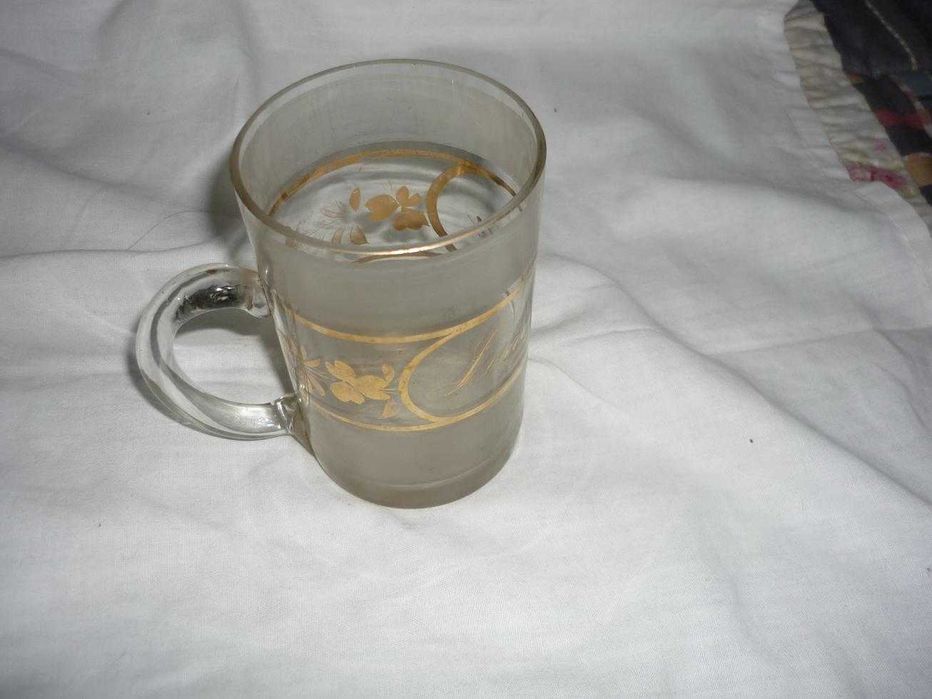 caneca de vidro irisado vintage