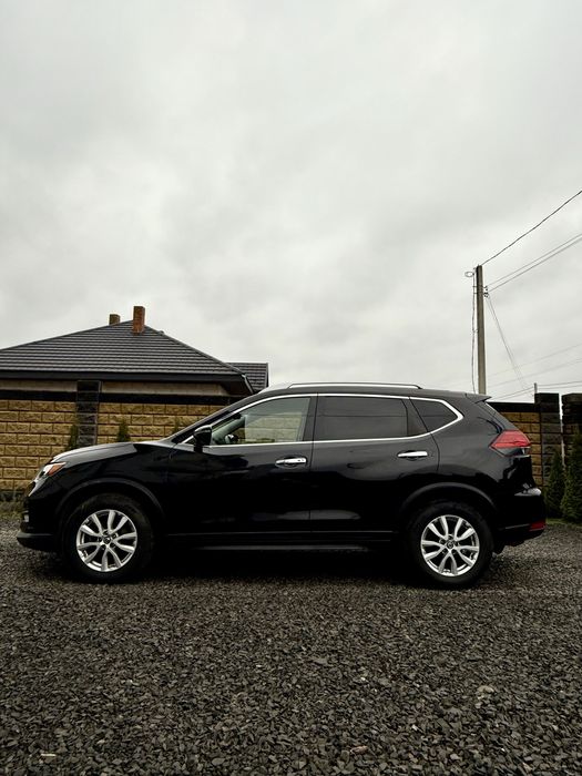 Автомобіль NIssan Rogue Продаж