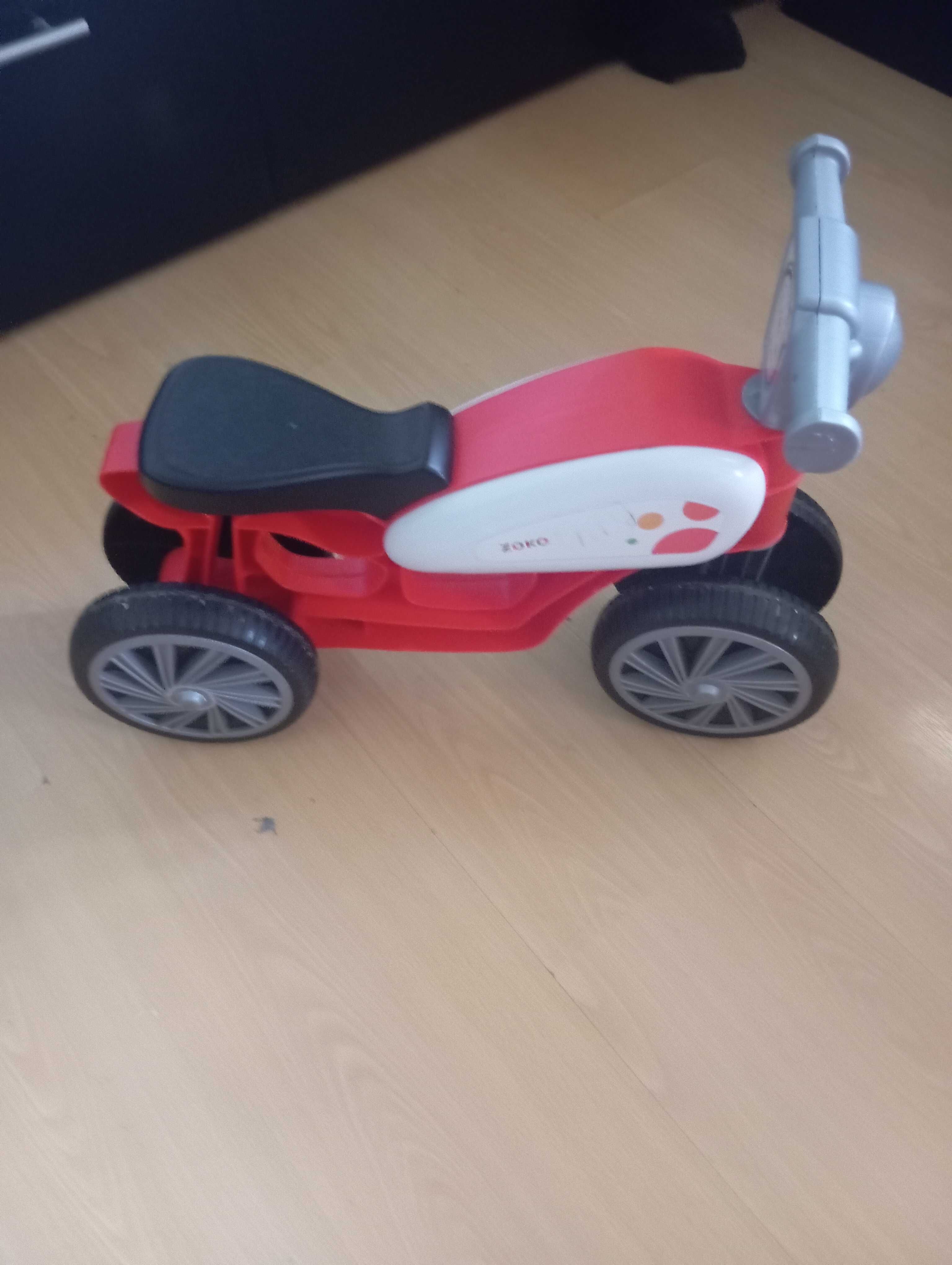 Vendo mota para criança