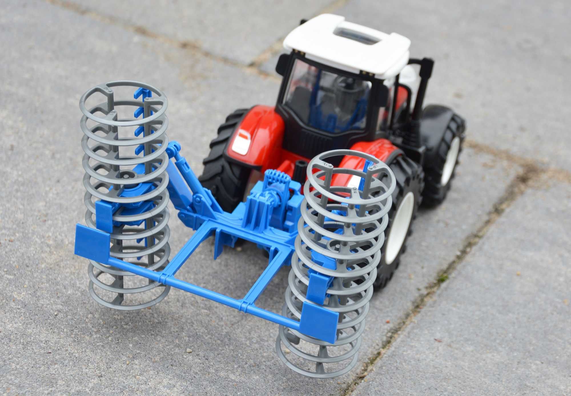 Traktor zdalnie sterowany 1:24 ciągnik RC + Agregat talerzowy