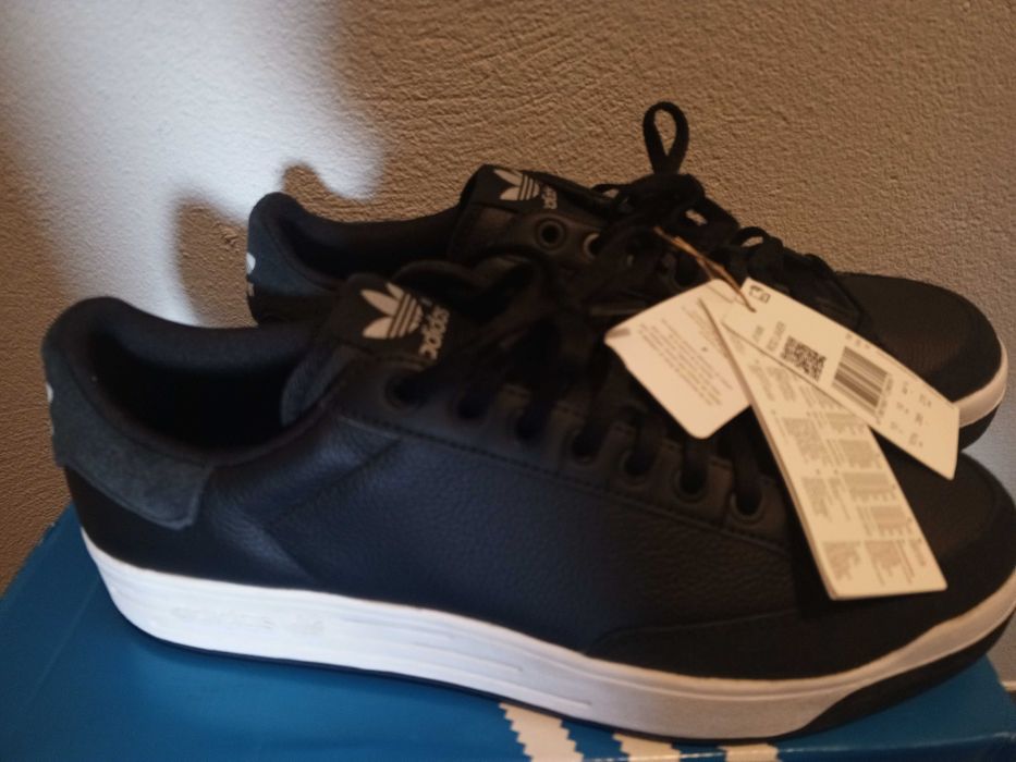 Buty męskie Adidas Rod Laver r. 44 2/3
