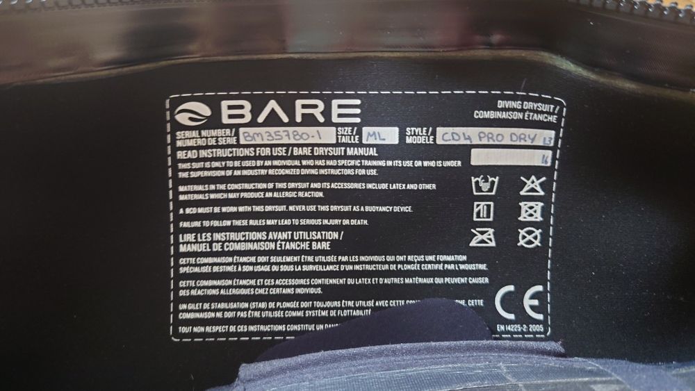 Suchy skafander nurkowy BARE CD4 Pro Dry - rozmiar ML