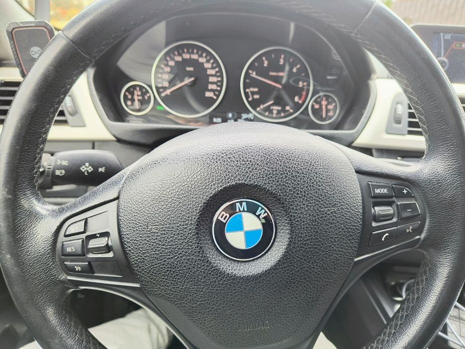 BMW F31 2.0D 2013r Wymieniony rozrząd, nowe sprzęgło