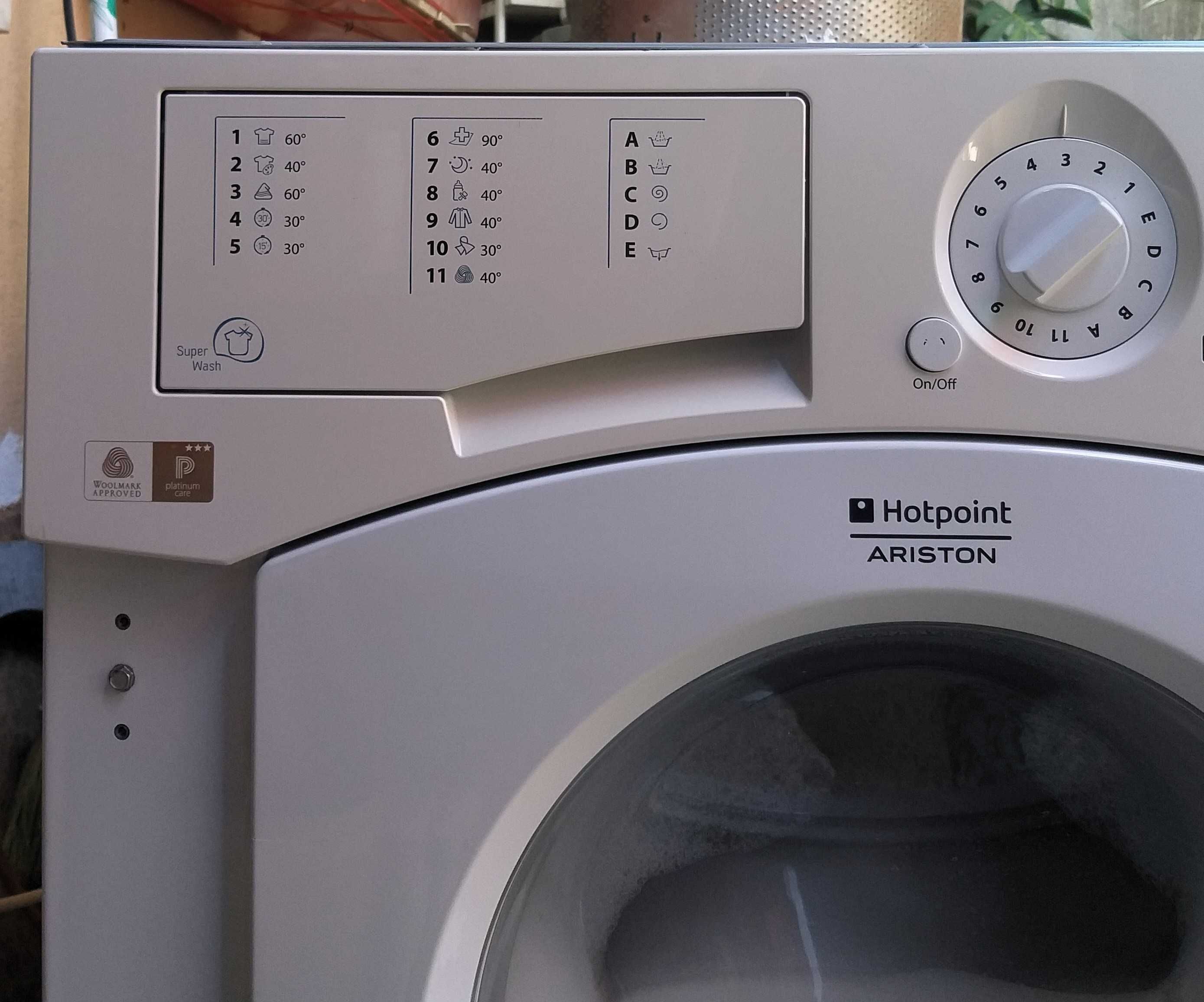 Máquina de Lavar Roupa Ariston Hotpoint encastrar (entrega)