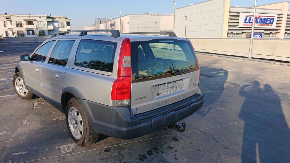 VOLVO XC70 2,5T 210 KM benzyna + gaz MANUAL