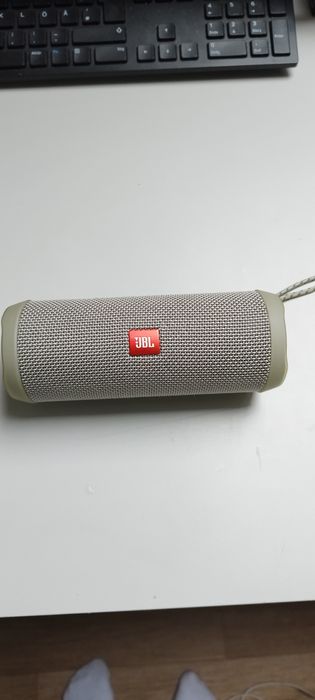 Блютуз колонка JBL