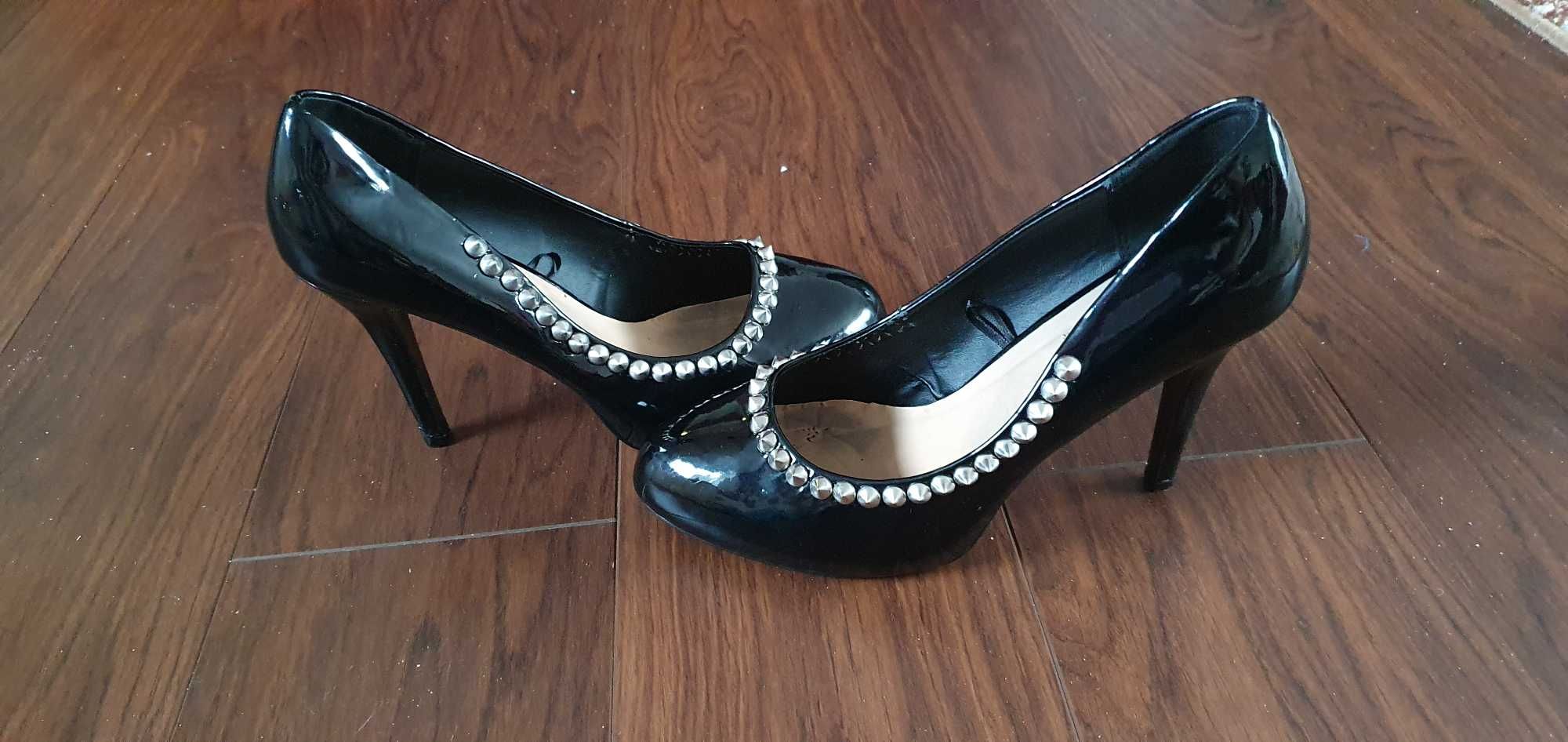 Buty czarne szpilki, (męskie lub damskie) rozmiar 43 z ćwiekmi