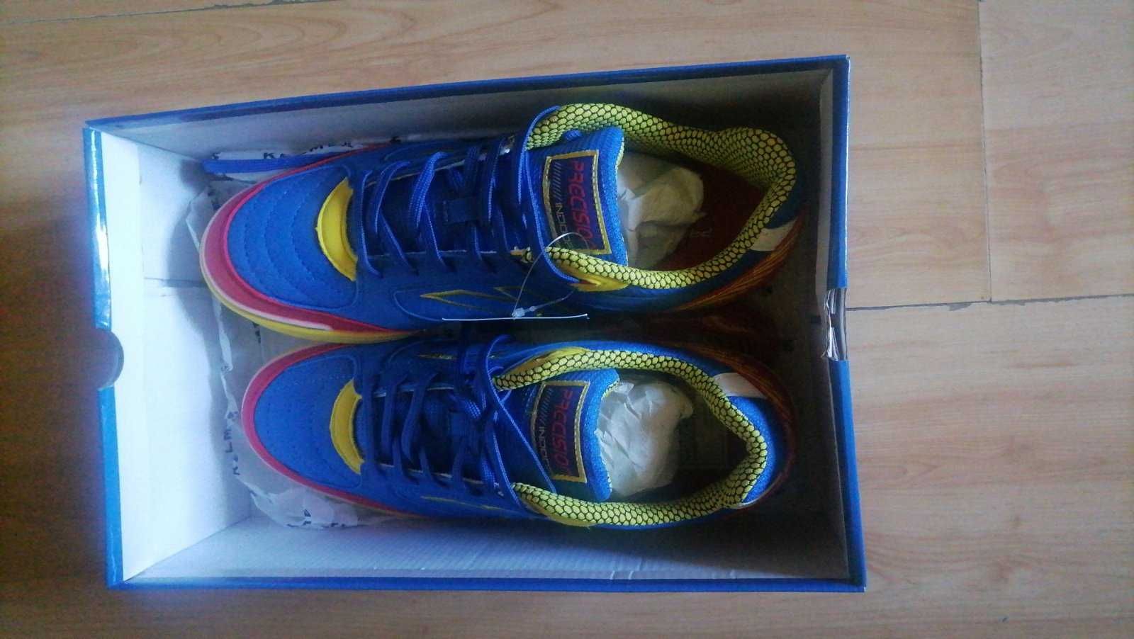 halówki Kelme NOWE rozm. 42 piłka nożna