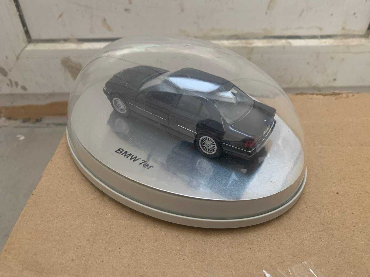 РЕДКАЯ Коллекционная масштабная модель — Schabak BMW 7-er (E38) 1:43