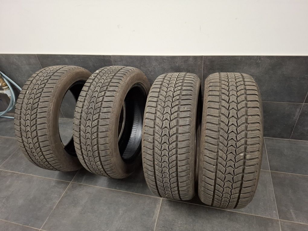 Opony zimowe 215/55/17