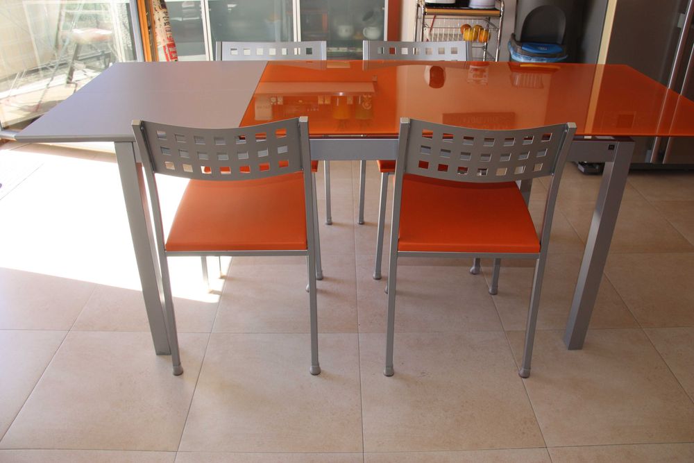 Mesa de cozinha extensível com 4 cadeiras
