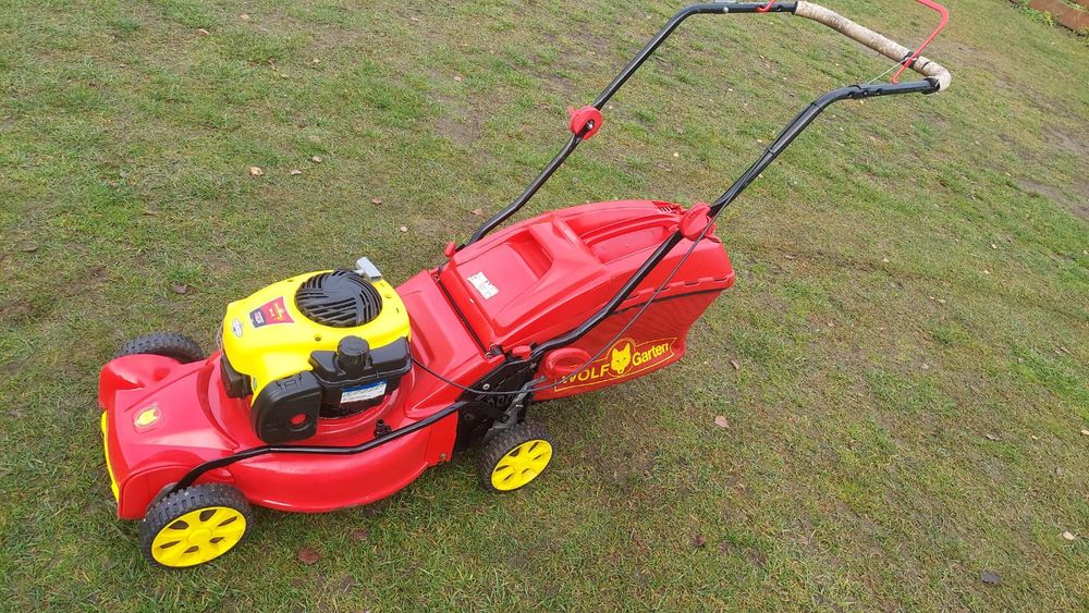 Kosiarka spalinowa  wolf garten jak nowa w bdb  kosz 5.5hp silnik brig