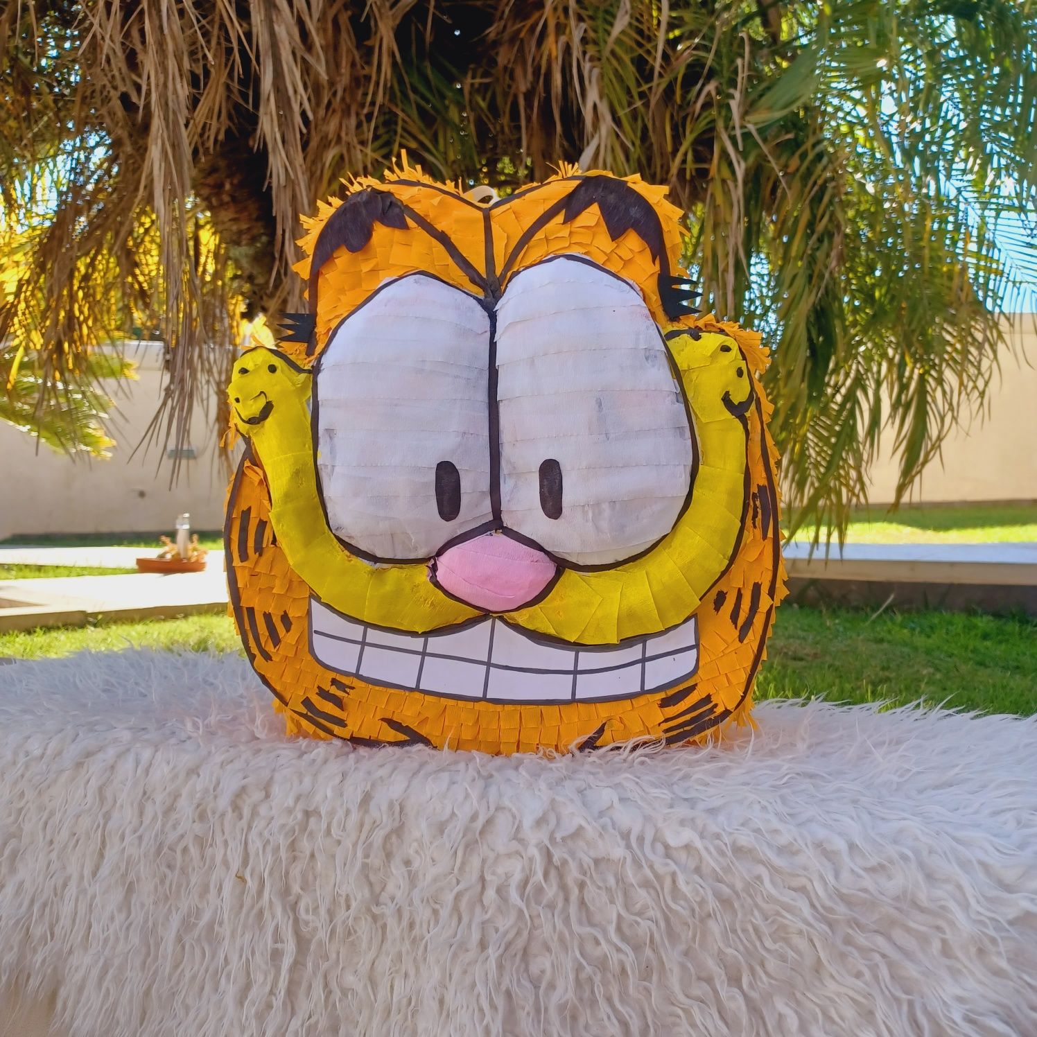 Vendo pinhatas personalizadas  para tua festa desde  15€ para tudo tip