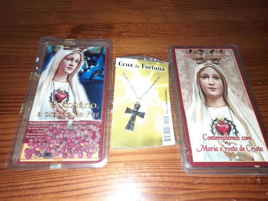 Livro Bíblia Sagrada +  terços