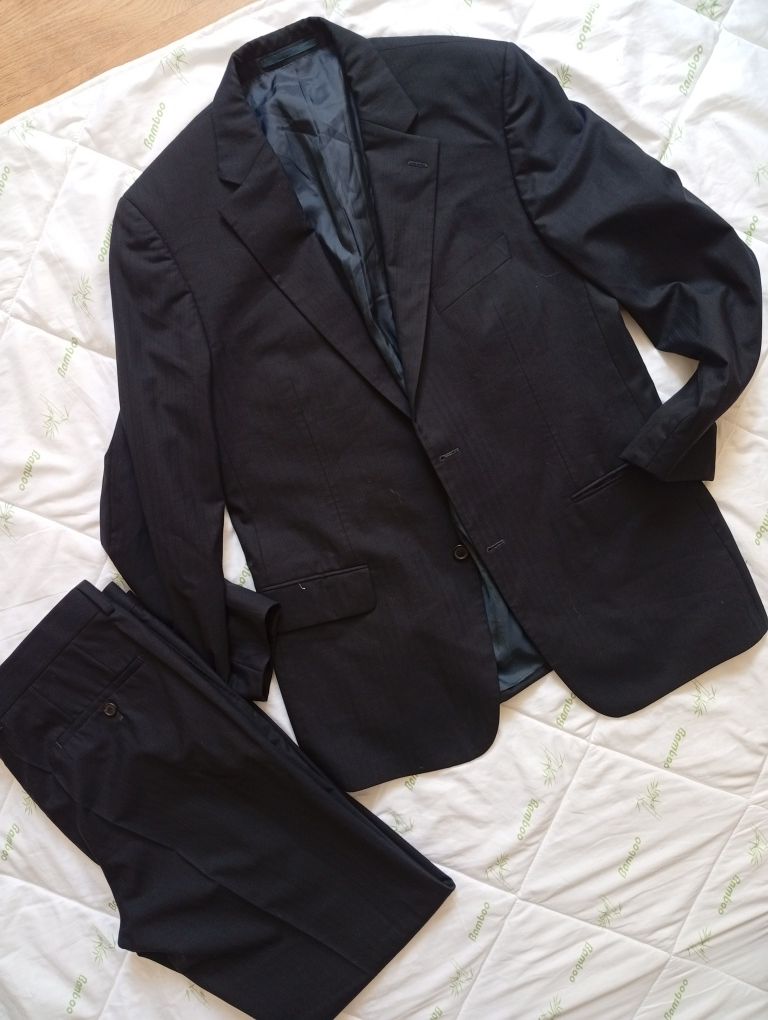 Hugo Boss nowe oryginalne wiosenne garnitury męskie