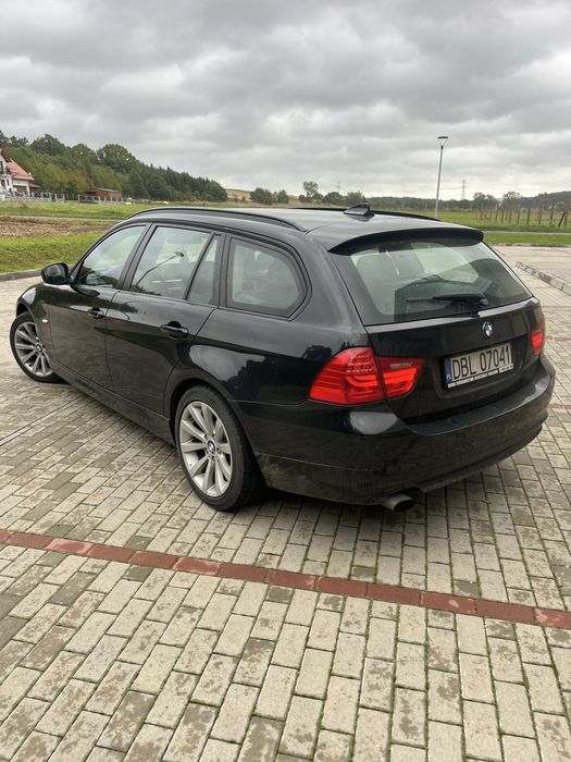 Bmw E91 2.0d 318d 143km navi skory climatronic grzane fotele