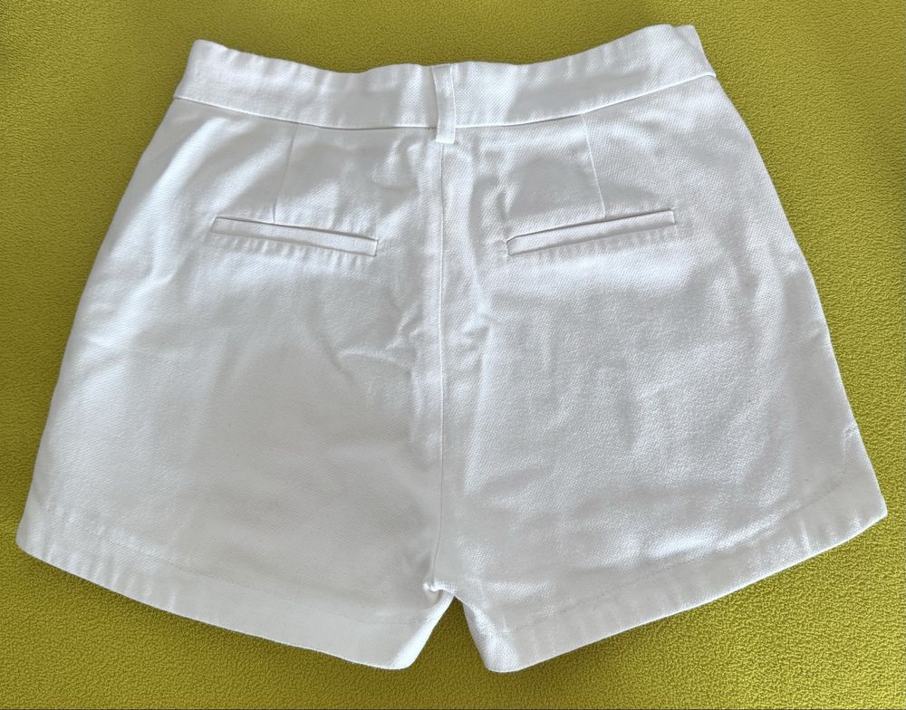 Calções brancos XS Stradivarius