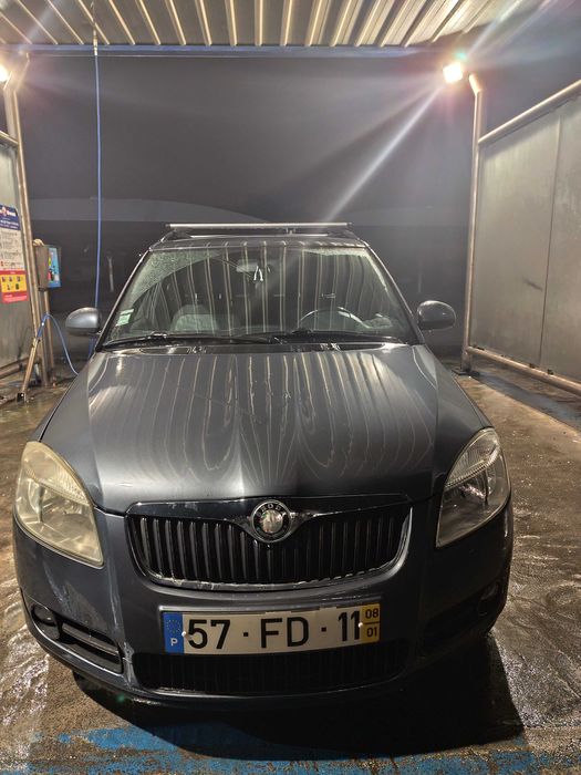 SKODA Fabia 2008 1.2 Gasolina 70cv - 154.000Kms