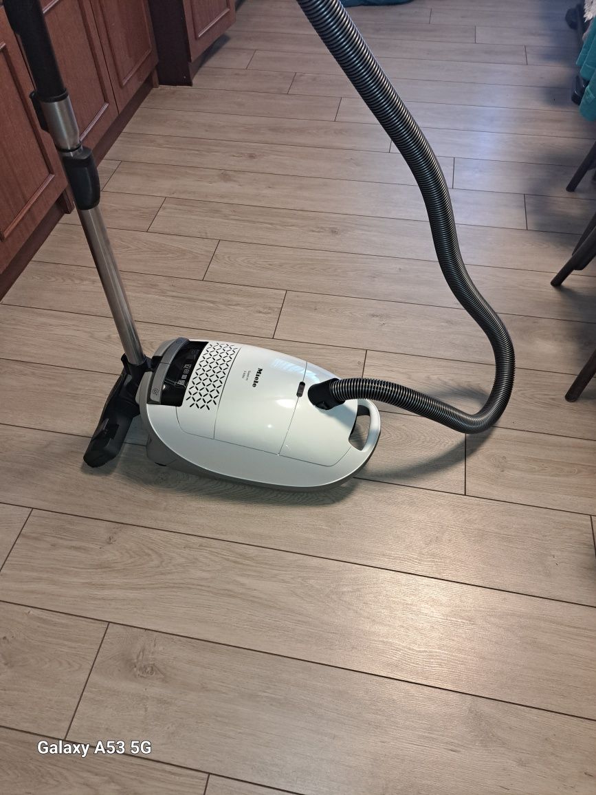 Пылесос Miele Guard M1