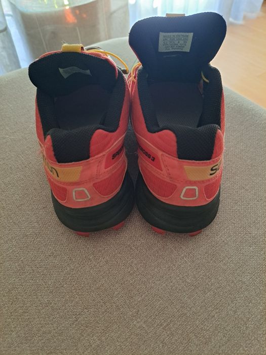 Tenis salomon tamanho 37,5