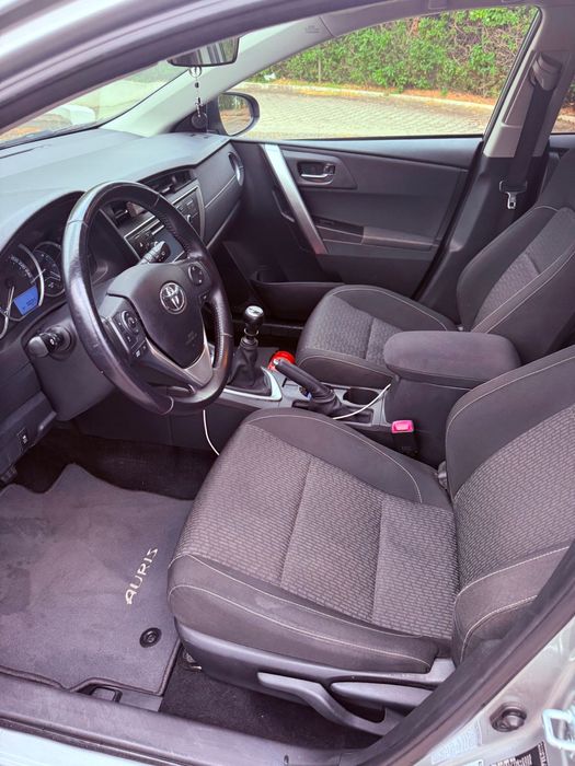 Toyota auris 2015