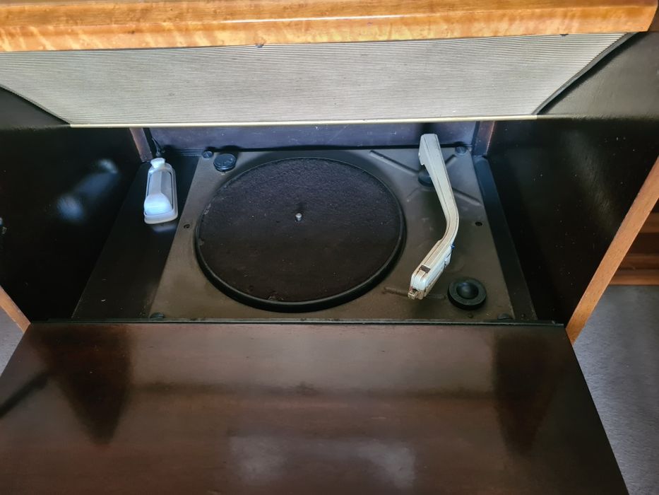 Radio e gira discos Pathé Marconi anos  50