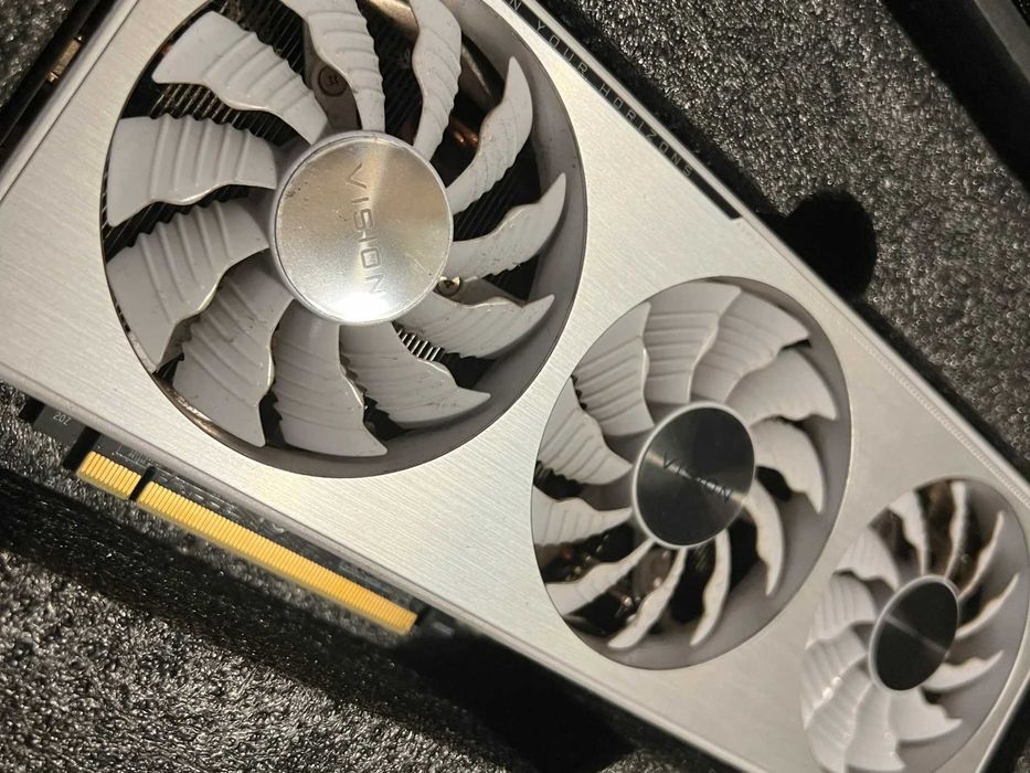 Відеокарта Gigabyte rtx 3070 Gaming vision 8gb white edition стан!!)